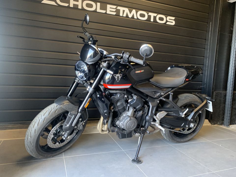 TRIUMPH TRIDENT 660 4
