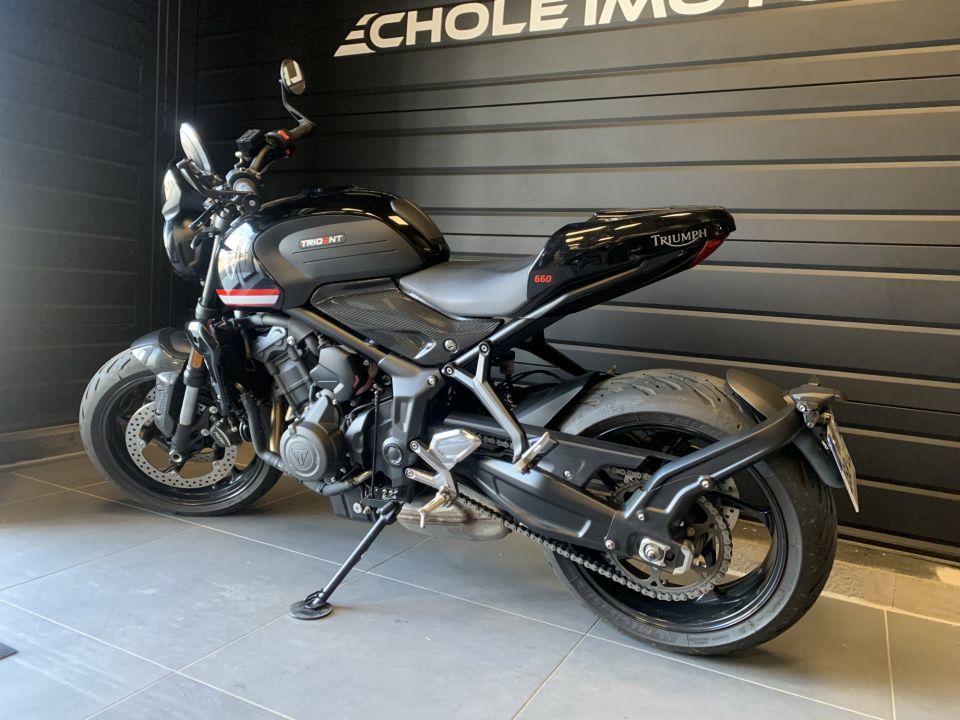 TRIUMPH TRIDENT 660 4