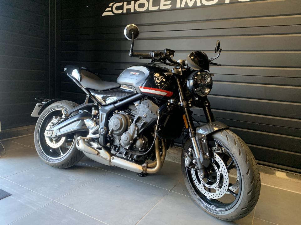 TRIUMPH TRIDENT 660 4