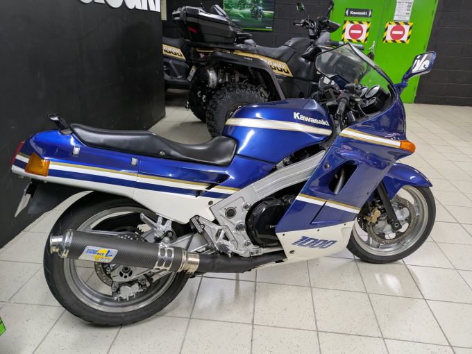 KAWASAKI ZXR 1000 TOMCAT 4
