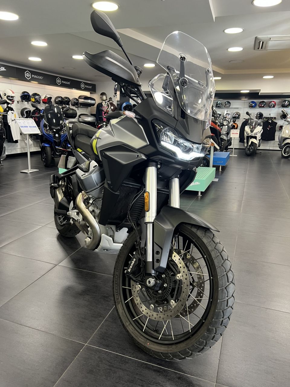 MOTO GUZZI STELVIO 4