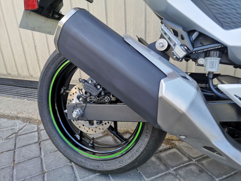KAWASAKI Ninja 7 Hybrid 4