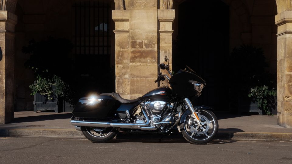 HARLEY-DAVIDSON TOURING ROAD GLIDE 1923 4