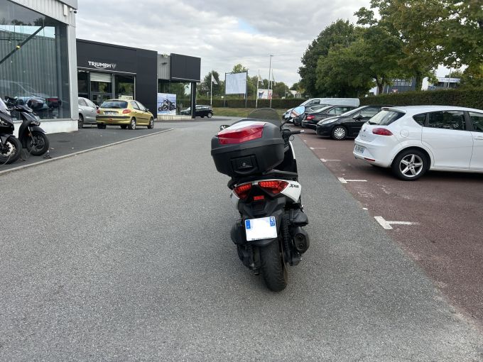 YAMAHA X-MAX 400 4