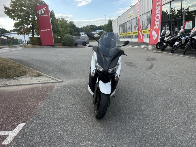 YAMAHA X-MAX 400 4