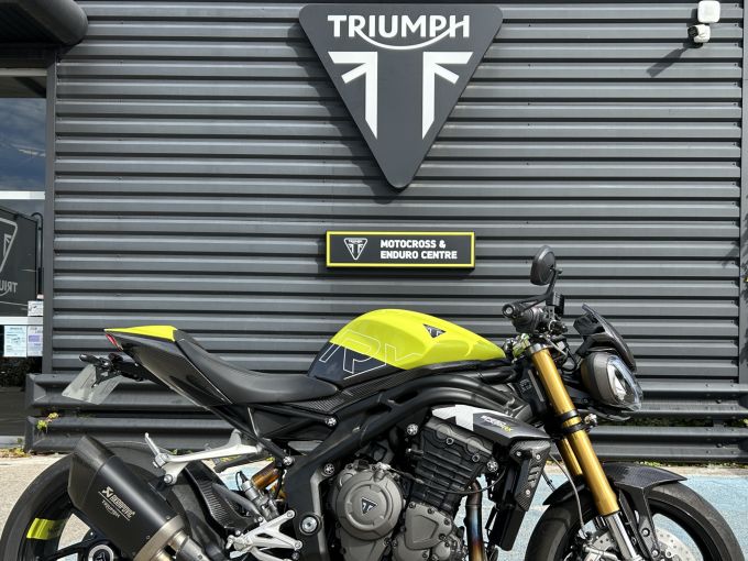 TRIUMPH Speed Triple 1200 RX 4