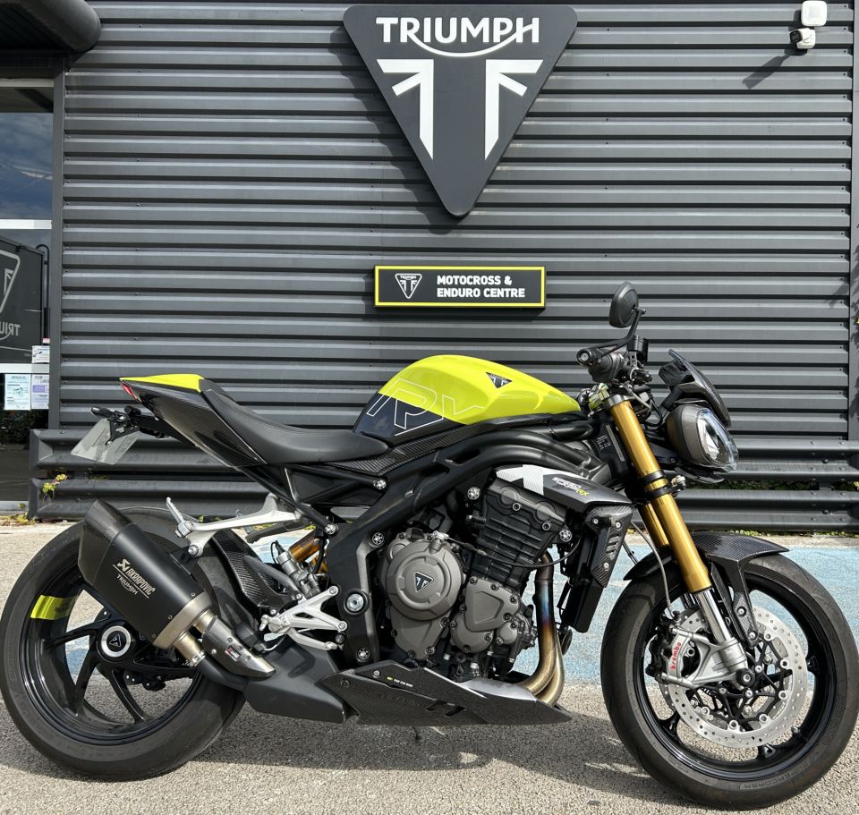 TRIUMPH Speed Triple 1200 RX 4