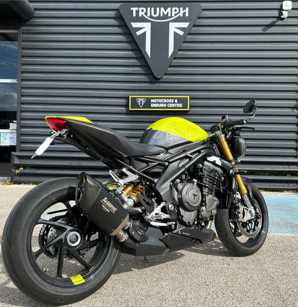 TRIUMPH Speed Triple 1200 RX 4