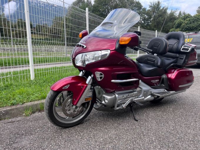 HONDA GL1800 GOLDWING 4