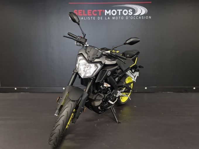 YAMAHA MT-125 ABS 4