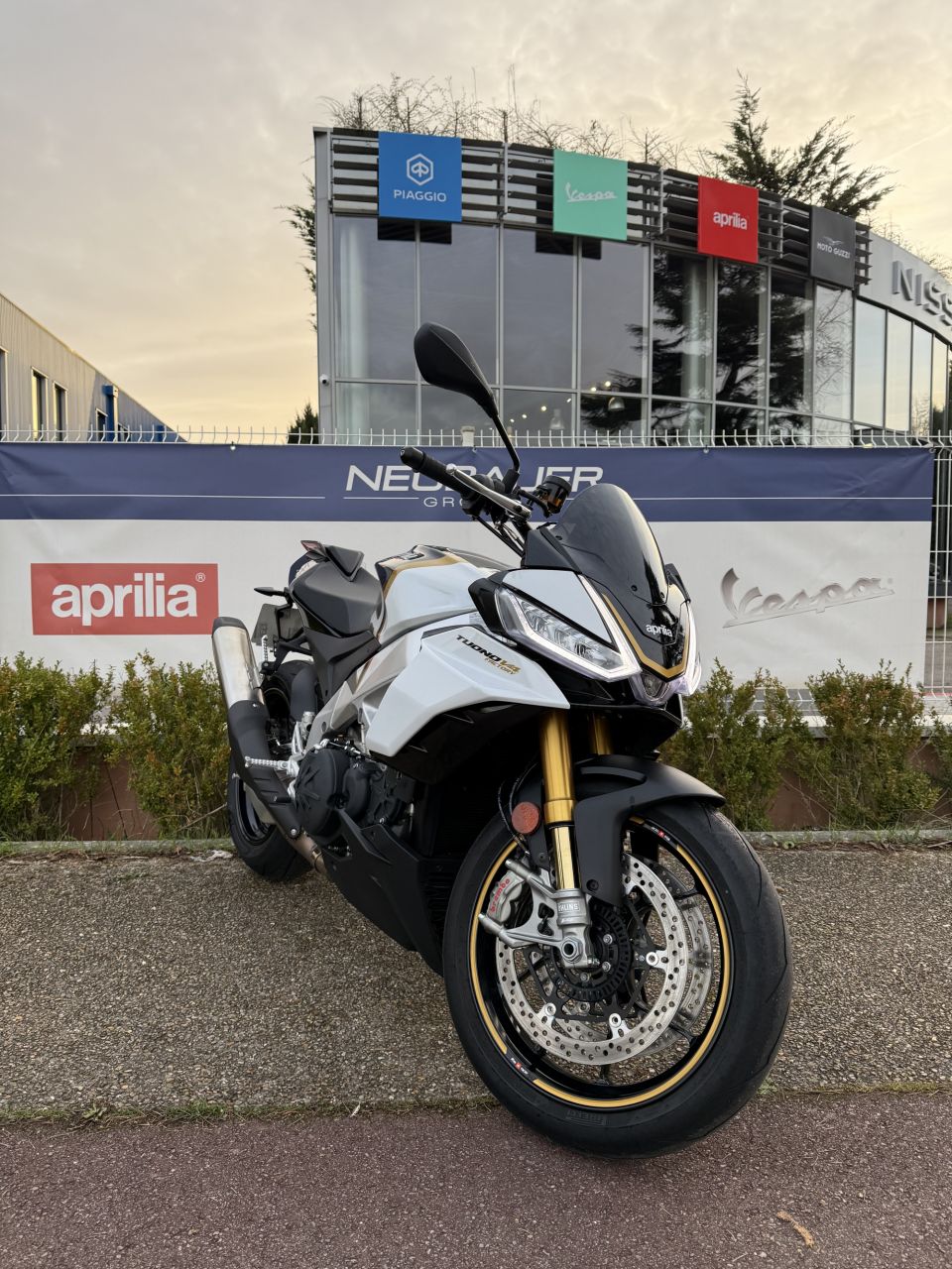 APRILIA TUONO 1100 V4 FACTORY 4