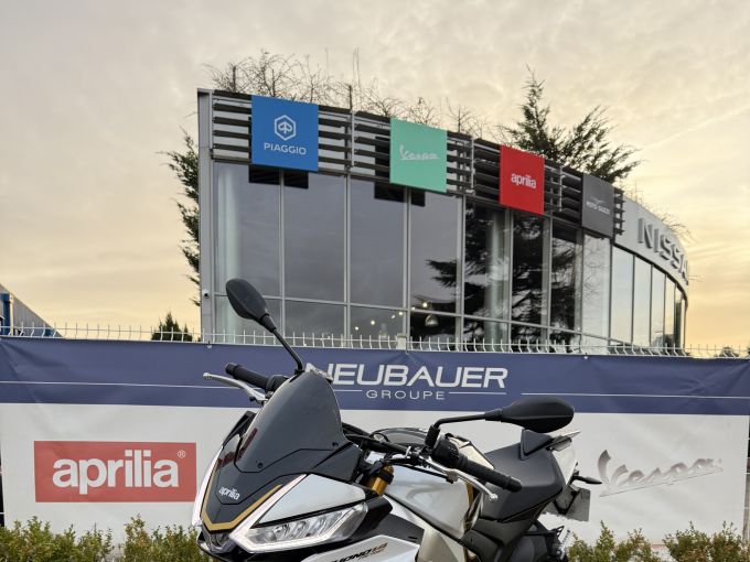 APRILIA TUONO 1100 V4 FACTORY 4