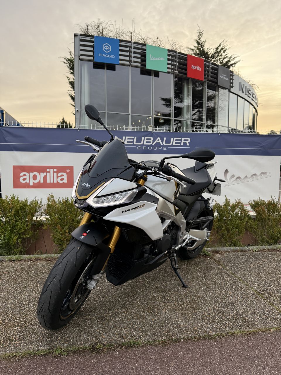 APRILIA TUONO 1100 V4 FACTORY 4