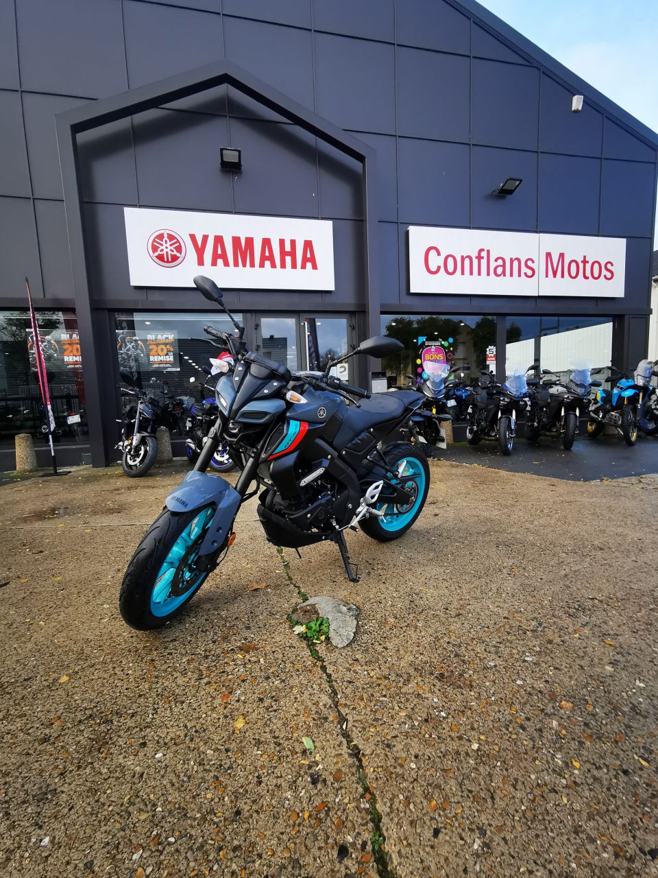 YAMAHA MT-125 ABS 4