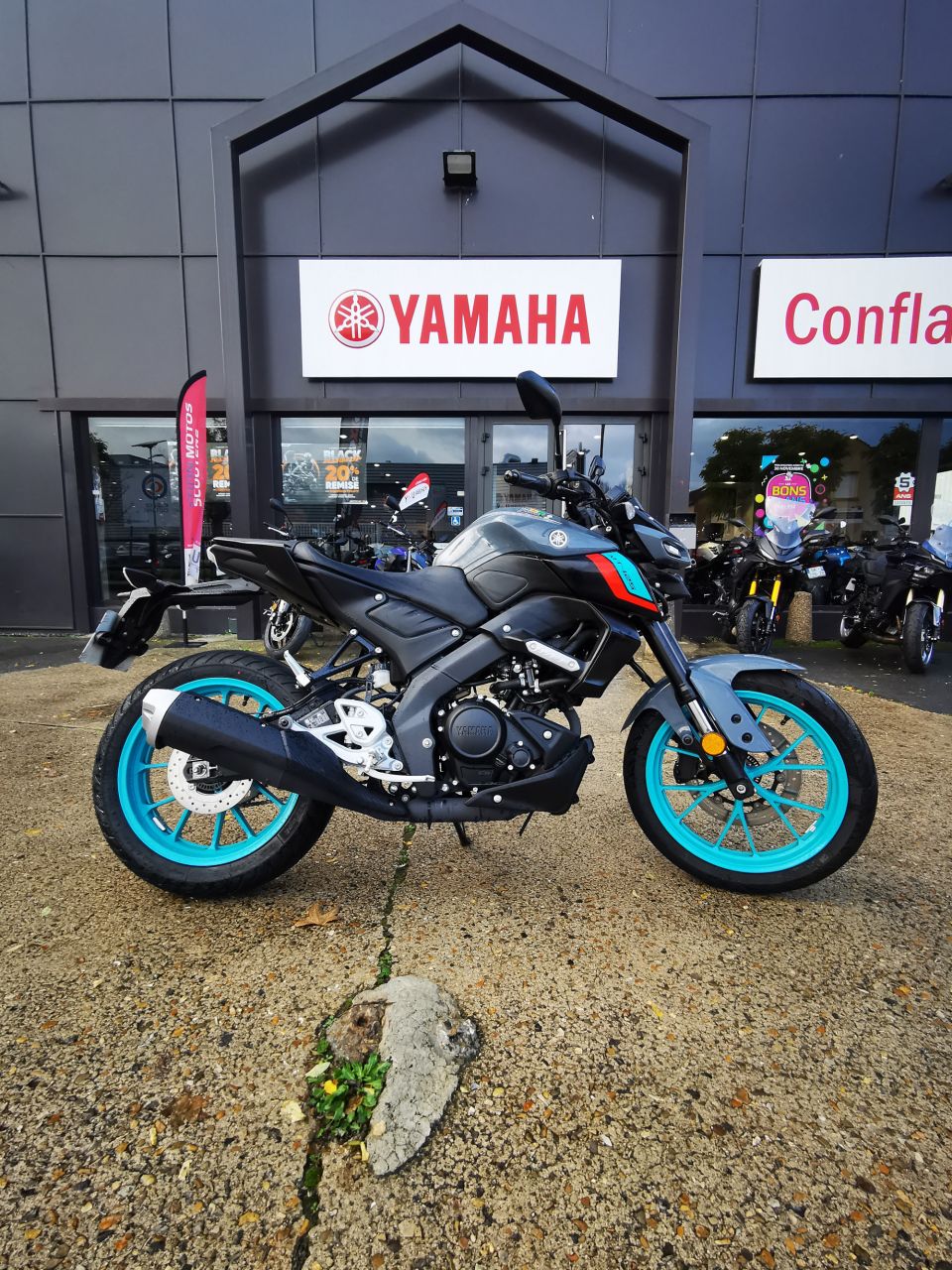 YAMAHA MT-125 ABS 4