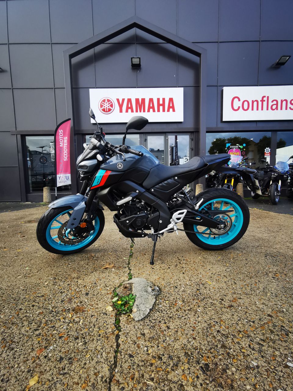 YAMAHA MT-125 ABS 4