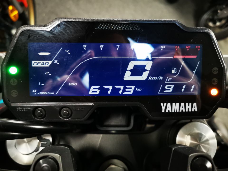 YAMAHA MT-125 ABS 4