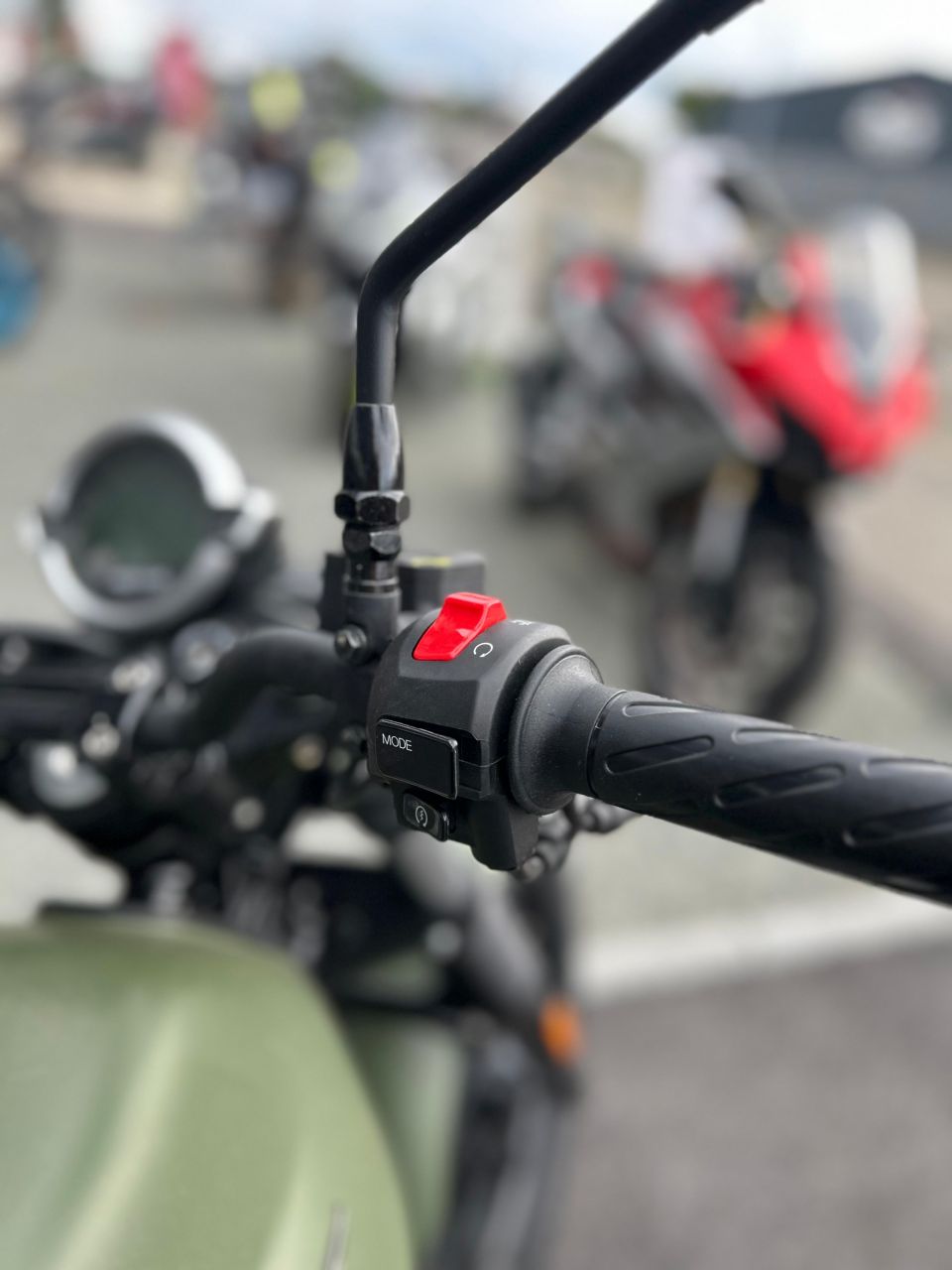 MOTO GUZZI V7 STONE 4