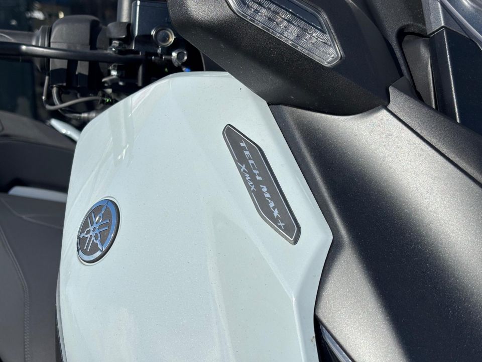 YAMAHA XMAX 125 TECHMAX + 4