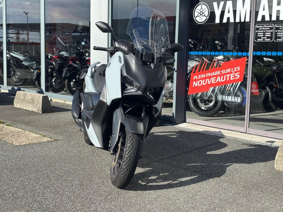 YAMAHA XMAX 125 TECHMAX + 4