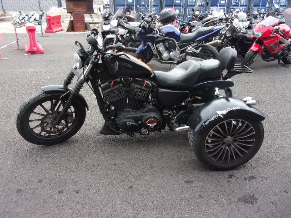 HARLEY-DAVIDSON TRIKE 900 4