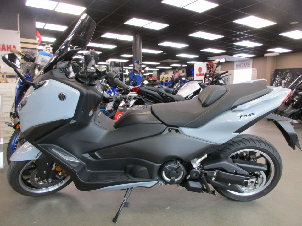 YAMAHA XP T-MAX 560 TECH MAX 4