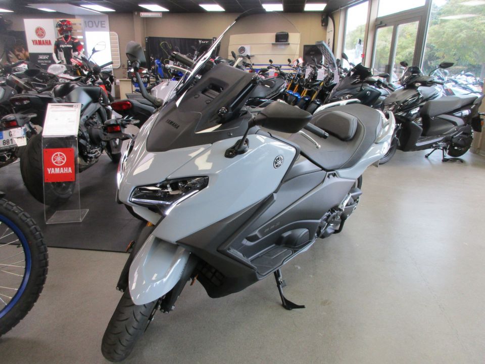 YAMAHA XP T-MAX 560 TECH MAX 4