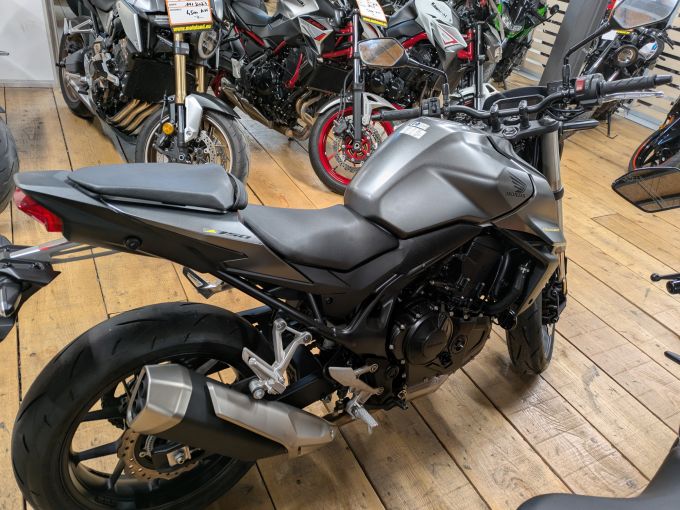 HONDA CB 750 HORNET 4