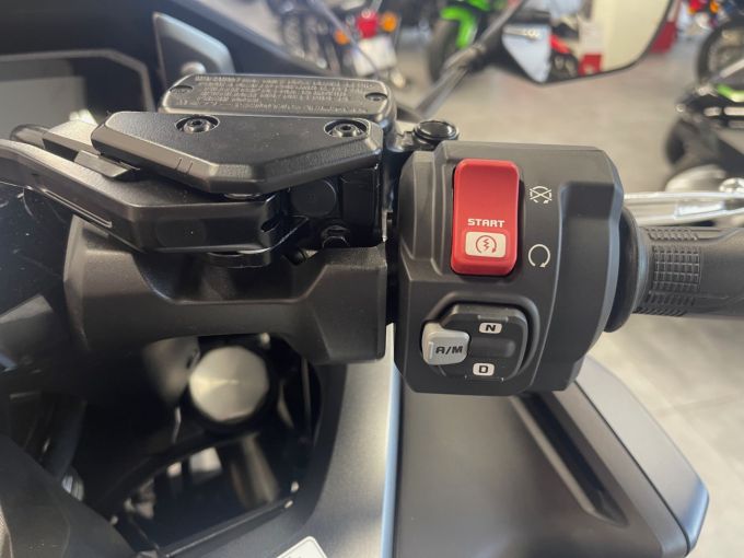HONDA NSS FORZA 750 4