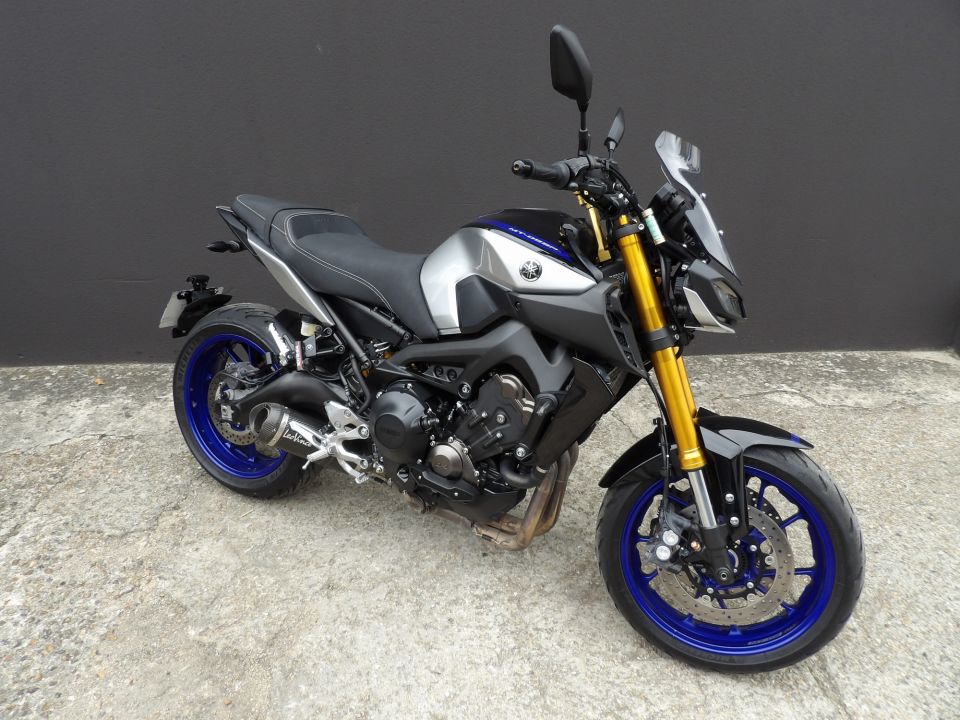 YAMAHA MT-09 SP 4