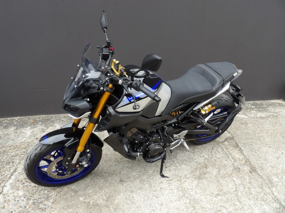 YAMAHA MT-09 SP 4