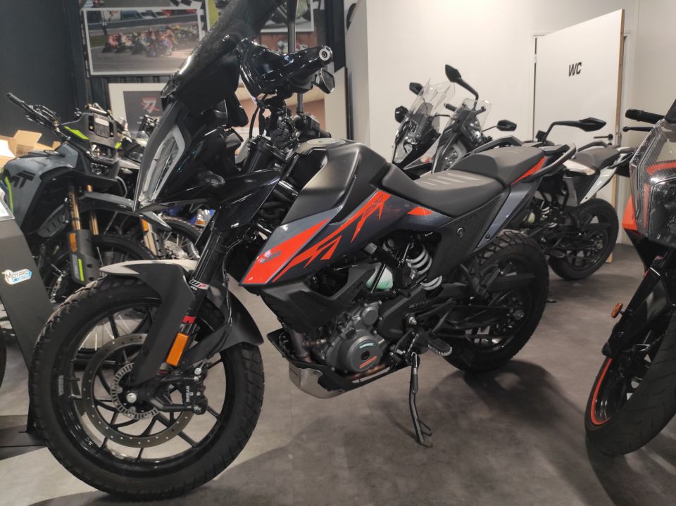 KTM 390 ADVENTURE 4
