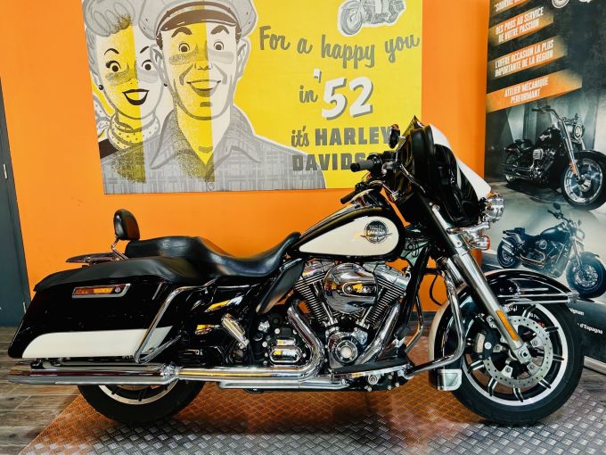 HARLEY-DAVIDSON TOURING ELECTRA GLIDE 1690 POLICE 4
