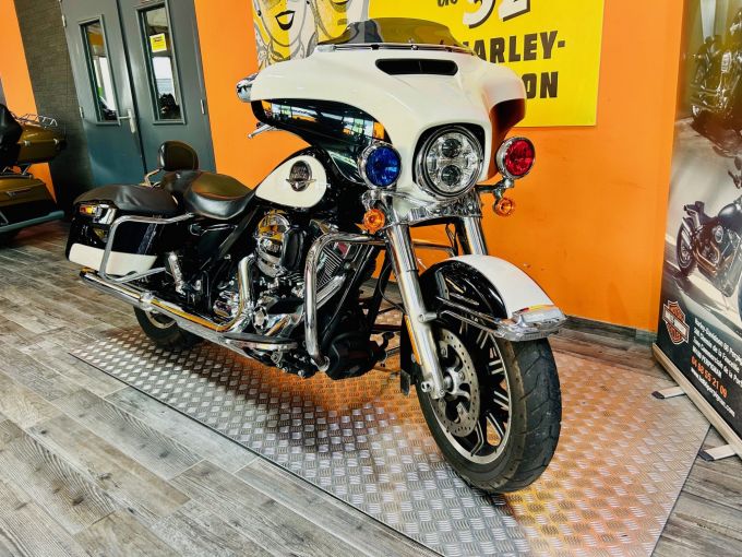 HARLEY-DAVIDSON TOURING ELECTRA GLIDE 1690 POLICE 4