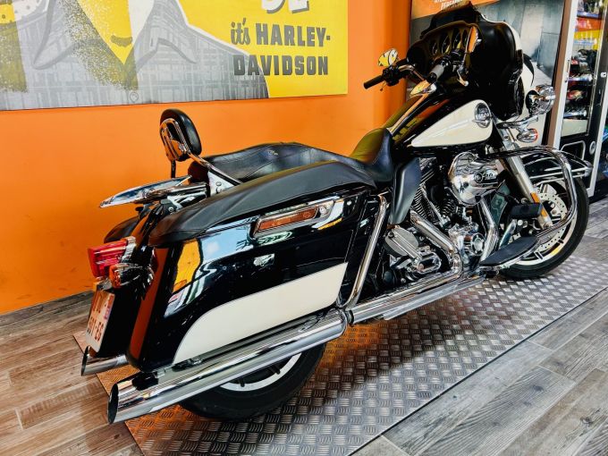 HARLEY-DAVIDSON TOURING ELECTRA GLIDE 1690 POLICE 4