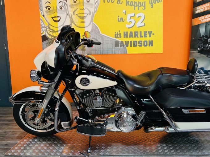 HARLEY-DAVIDSON TOURING ELECTRA GLIDE 1690 POLICE 4