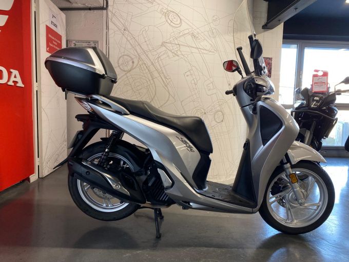 HONDA SH 125I 4