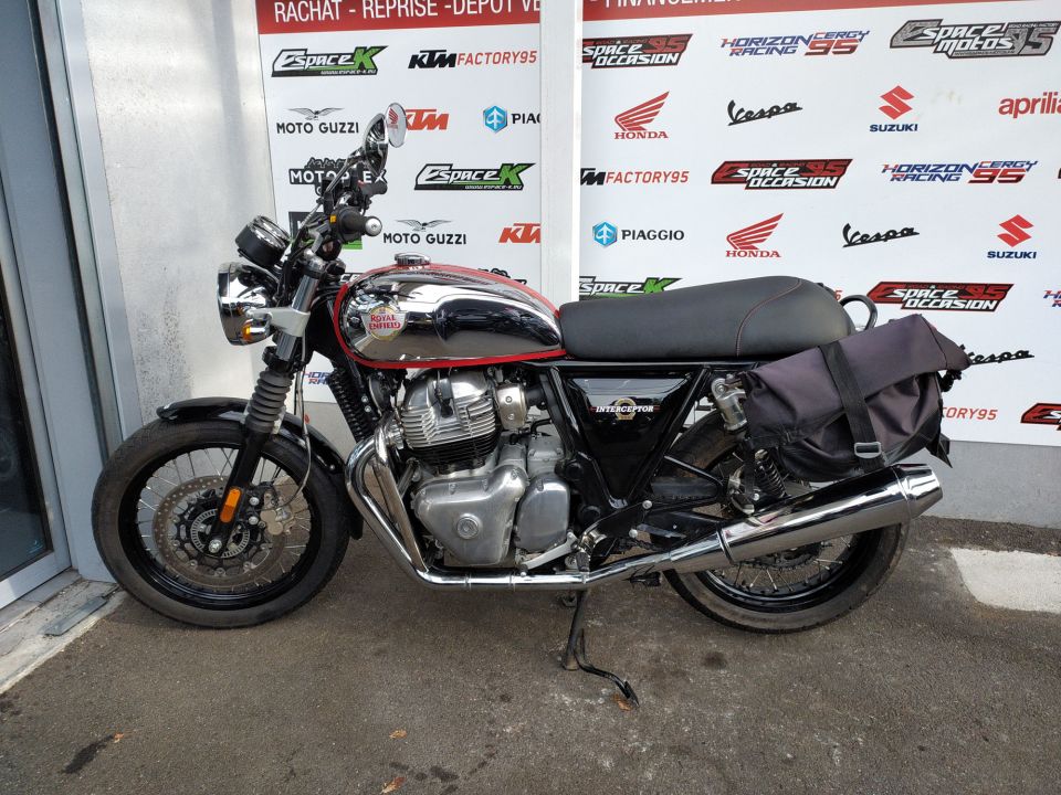 ROYAL ENFIELD INTERCEPTOR 4