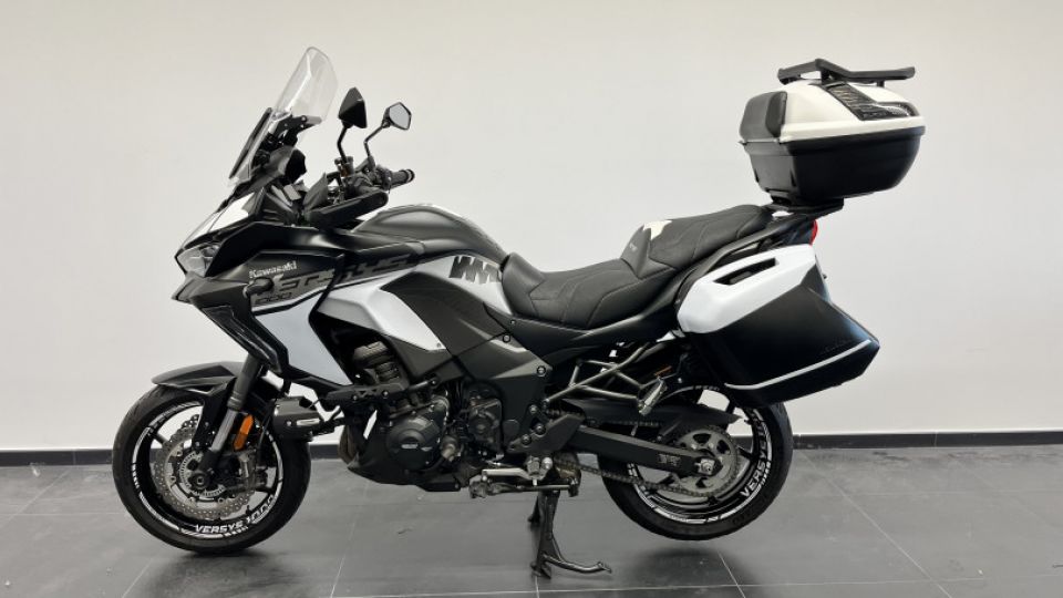 KAWASAKI VERSYS 1000 SE GT 4