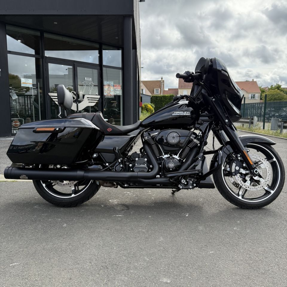 HARLEY-DAVIDSON TOURING STREET GLIDE 1923 4