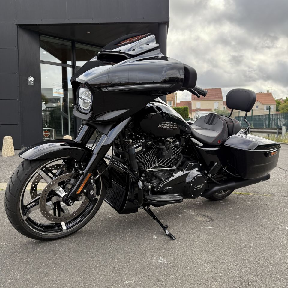 HARLEY-DAVIDSON TOURING STREET GLIDE 1923 4