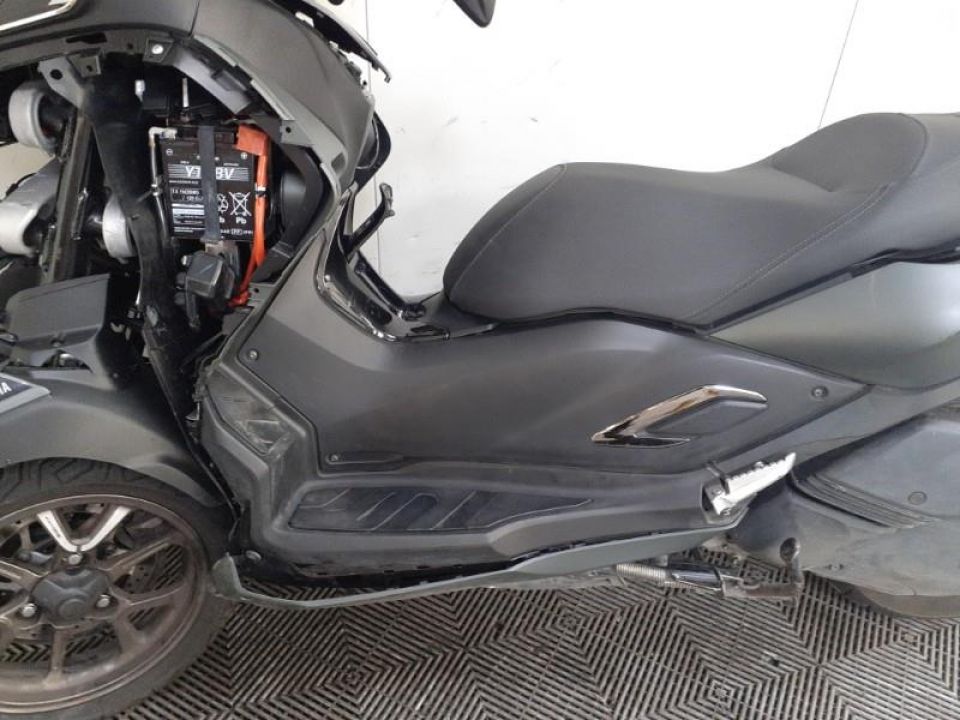 YAMAHA TRICITY 300 4
