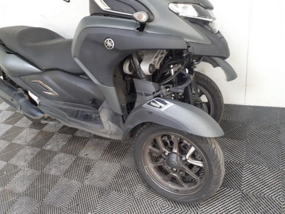 YAMAHA TRICITY 300 4