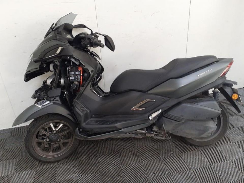 YAMAHA TRICITY 300 4
