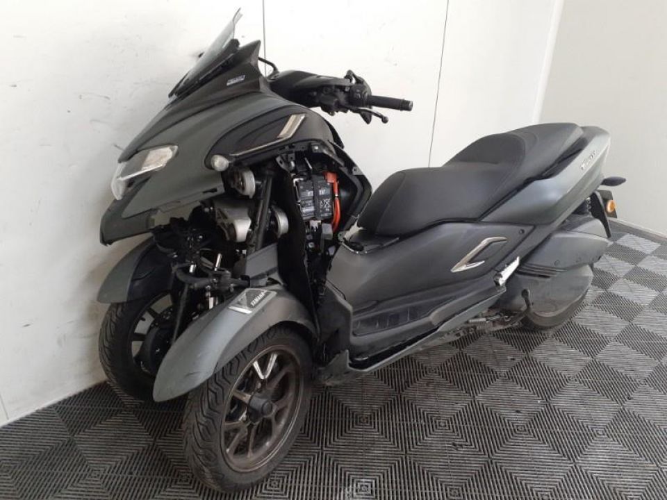 YAMAHA TRICITY 300 4