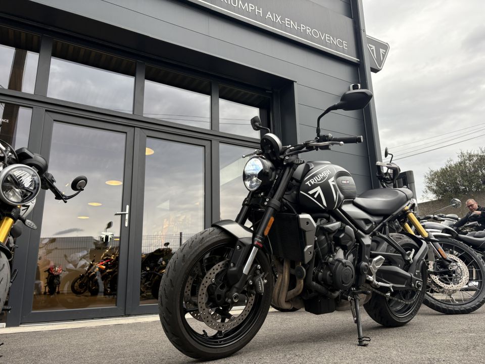 TRIUMPH TRIDENT 660 4