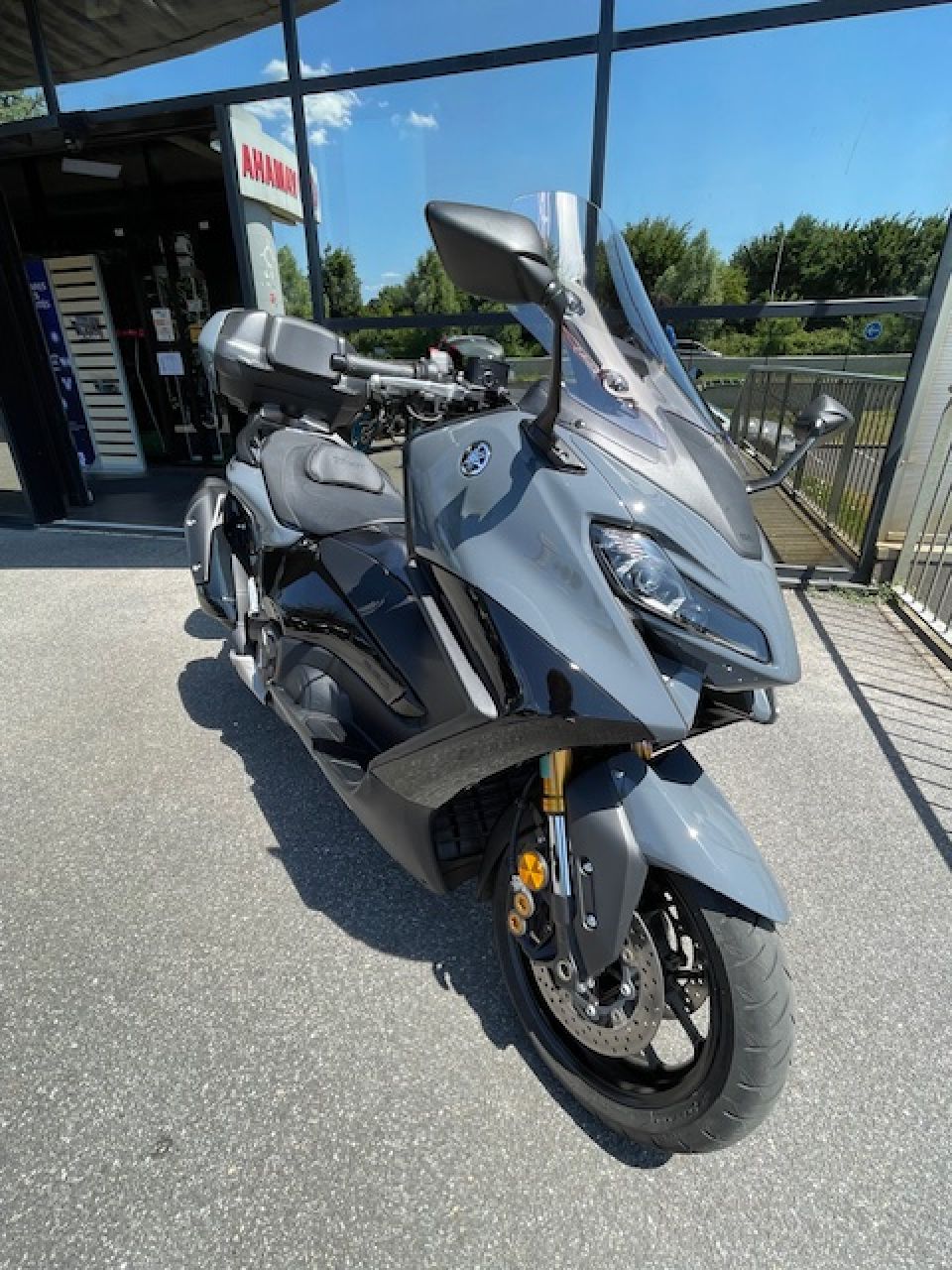 YAMAHA XP T-MAX 560 TECH MAX 4