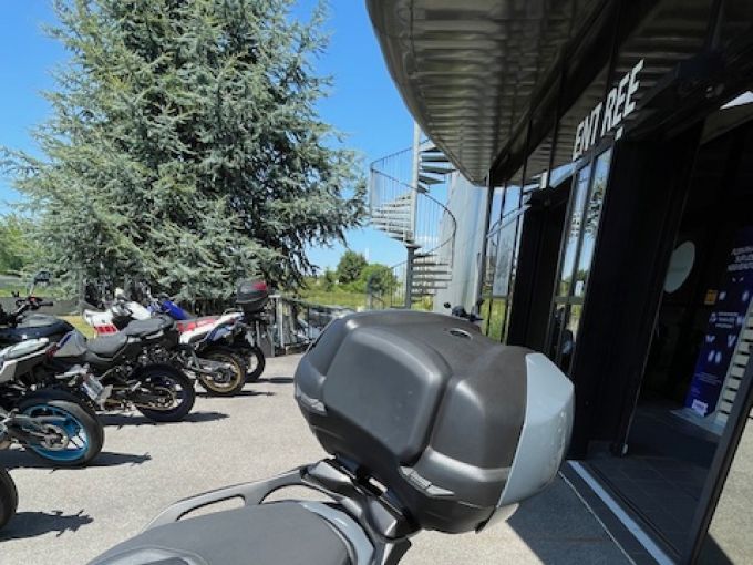 YAMAHA XP T-MAX 560 TECH MAX 4