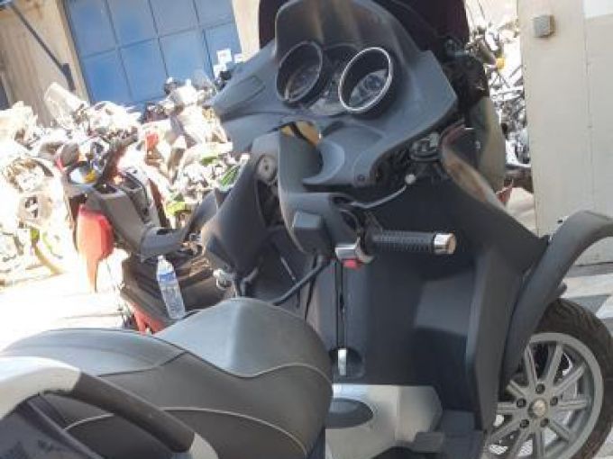 PIAGGIO MP3 400 LT 4