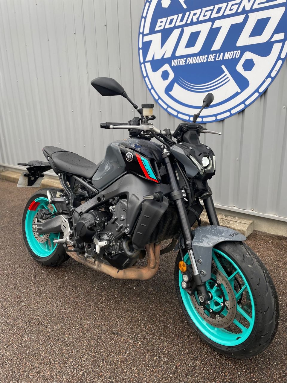 YAMAHA MT-09 4